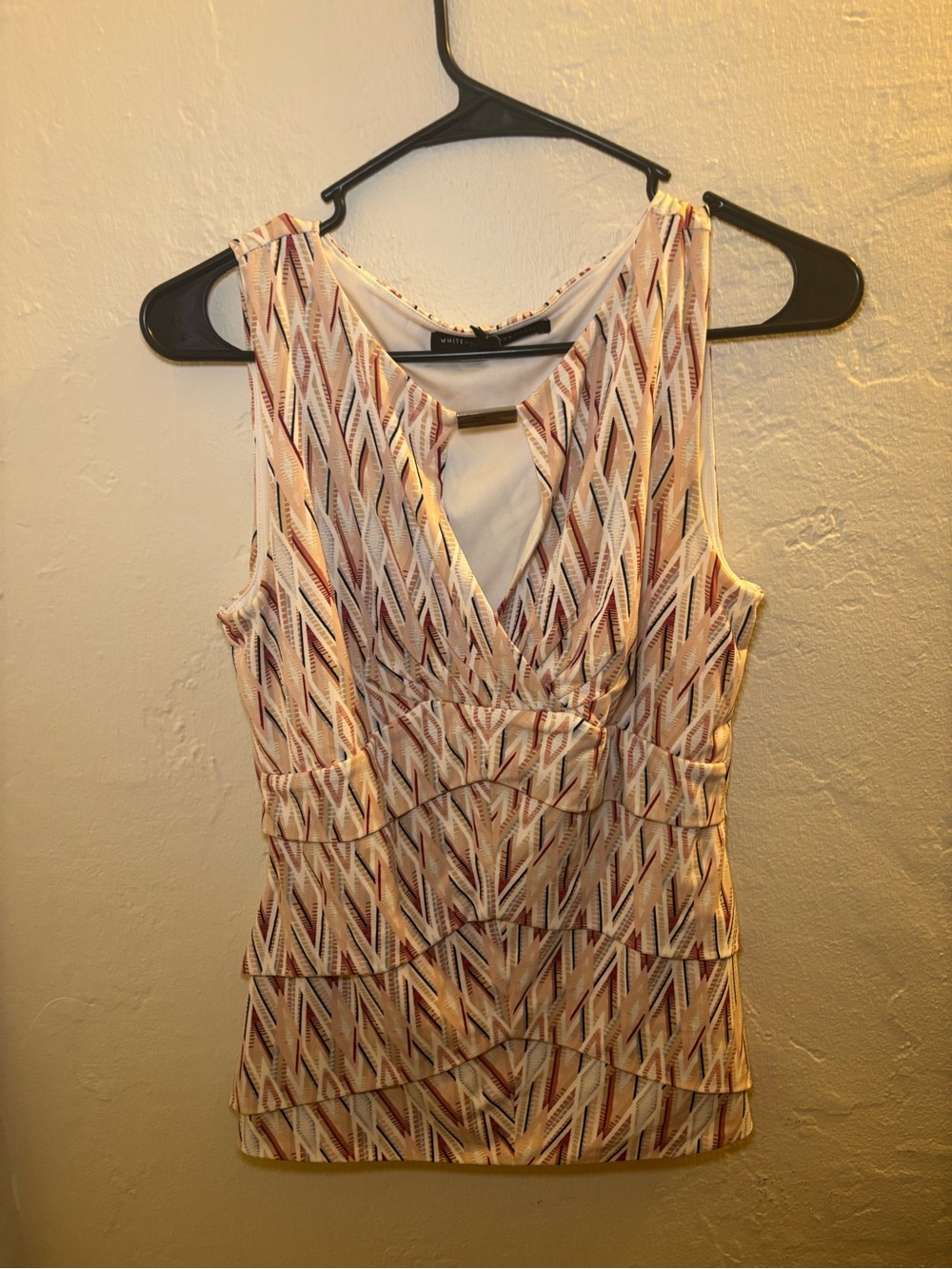 White House Black Market cream and brown geometric patterned blouse